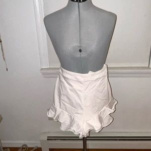 zara ruffle shorts
